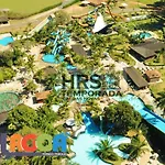Resort de Luxo em Caldas Novas com Ingressos com Valor Exclusivo Nos Clubes WaterPark, Lagoa Termas e Náutico Praia Clube